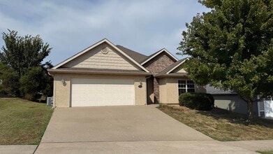 Building Photo - 5109 Lake Trout Ct