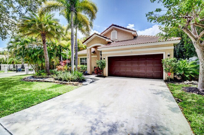 Building Photo - 1210 Delray Lakes Dr
