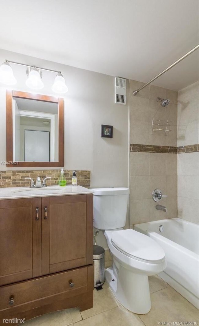 Foto del edificio - 2 br, 2 bath  - 125 NW 93rd Ave