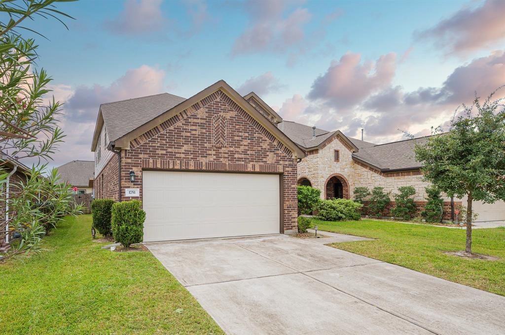Primary Photo - 1751 York Creek Dr