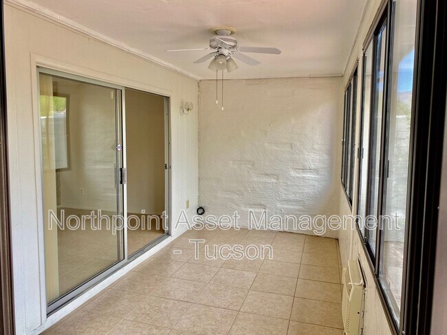 Building Photo - 4530 N Mountain Quail Rd