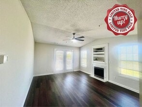 Building Photo - 721 Melba Ct