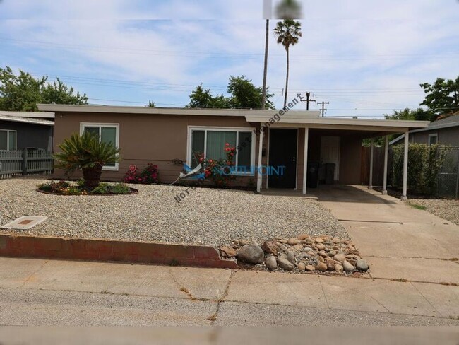 Foto del edificio - 1220 Browning Dr