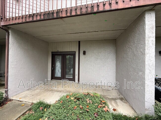 Building Photo - 420 W Jackson Blvd