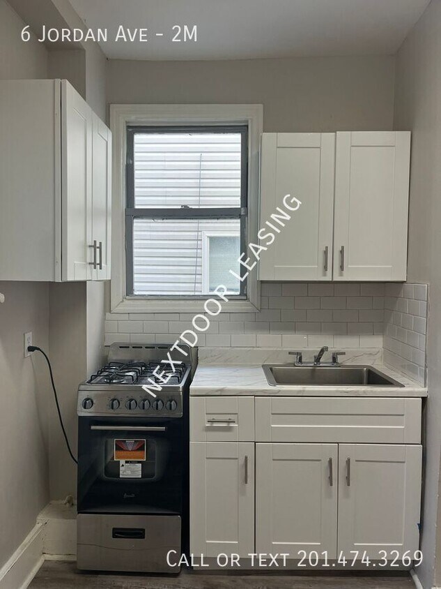 Foto principal - 6 Jordan Ave