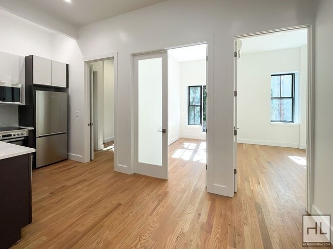 Building Photo - GRAND STREET / Spacious Williamsburg 3-Bed...