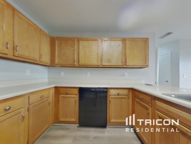 Foto del edificio - 305 Edge Hill Ct