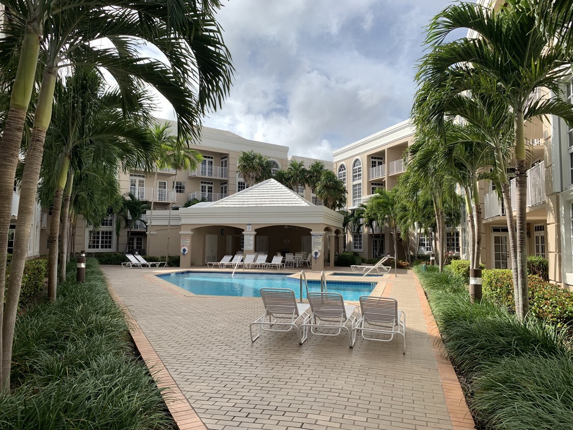 1280 S Alhambra Cir, Coral Gables, FL 33146 Condo for Rent in Coral