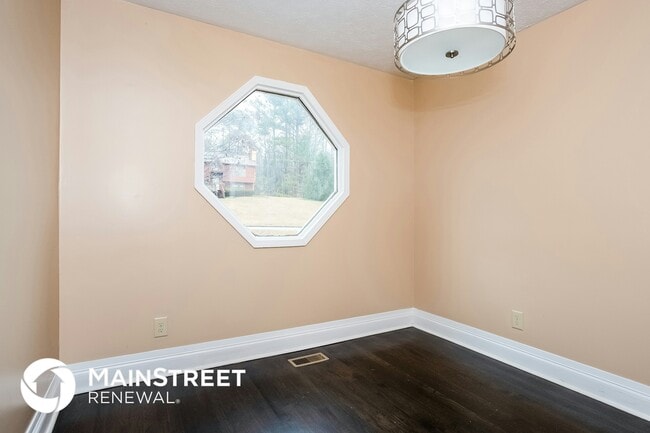 Foto del edificio - 4055 Cranwood Dr