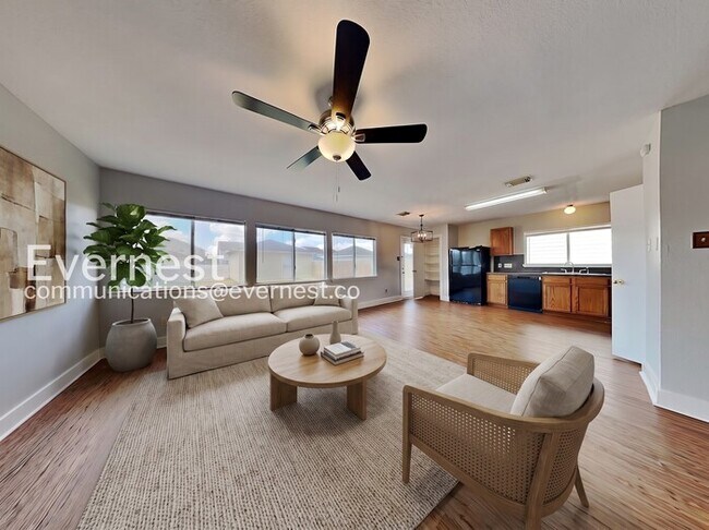 Foto del edificio - 1043 Grassy View Dr