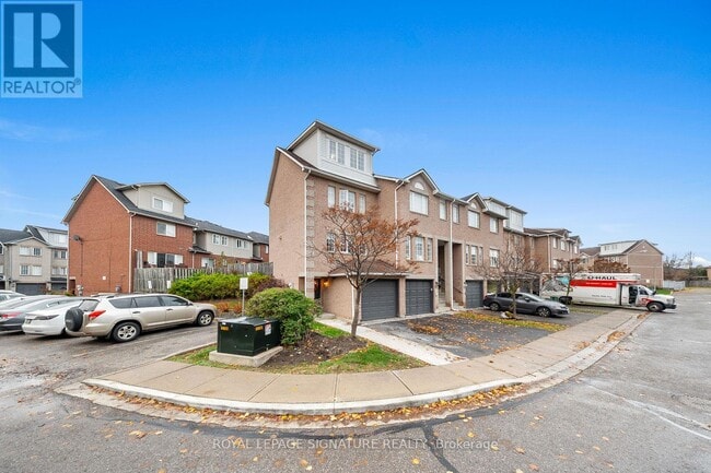 Photo du bâtiment - 19 Spadina Rd