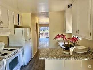 Building Photo - 1470 Sherwood Cir