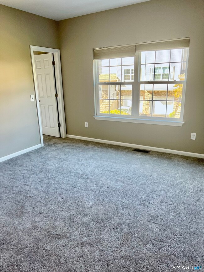 Foto del edificio - 17 Riverview Ct