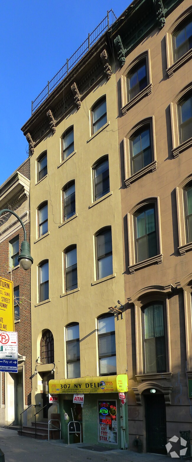 Foto del edificio - 309 E 14th St