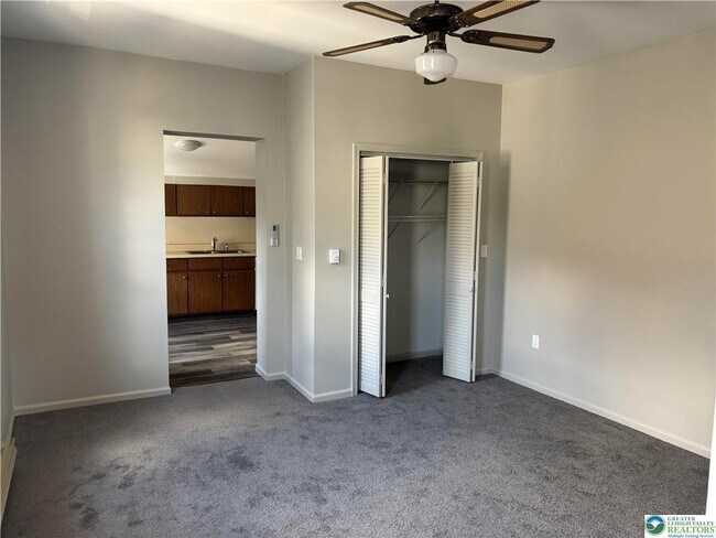 Foto del edificio - 3951 Mountain View Dr