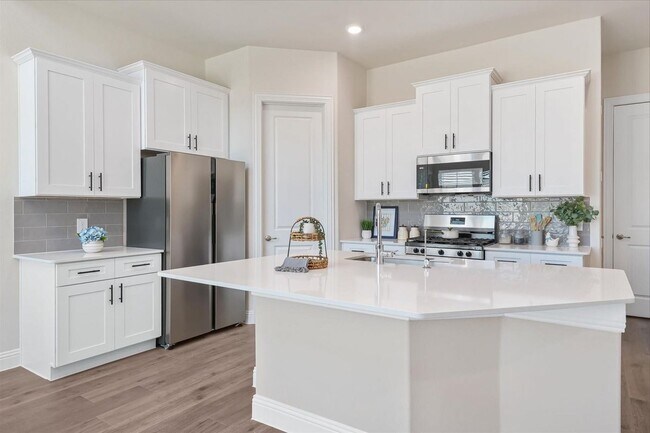 Foto del edificio - 4550 Community Ct