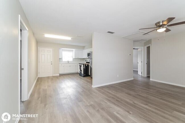 Foto del edificio - 7319 Thomas Jefferson Cir, 7319 Thomas Jef...