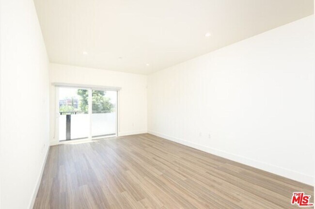 Foto del edificio - 518 N Gramercy Pl