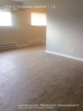 Building Photo - Updated Two Bedroom Apartment in Battle Creek
