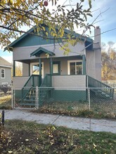 Building Photo - 332 N 10th St