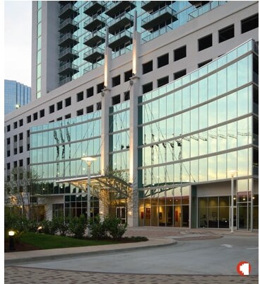 Foto del edificio - Realm Condominiums