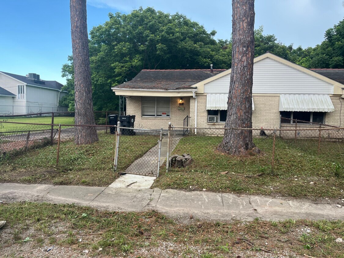 Foto principal - 1016 Leboeuf St