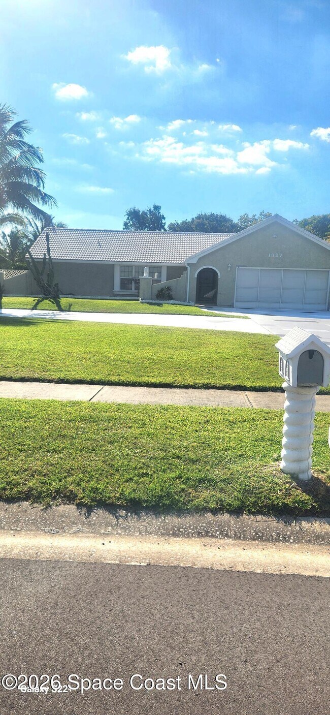Foto del edificio - 1327 Cherry Hills Rd NE