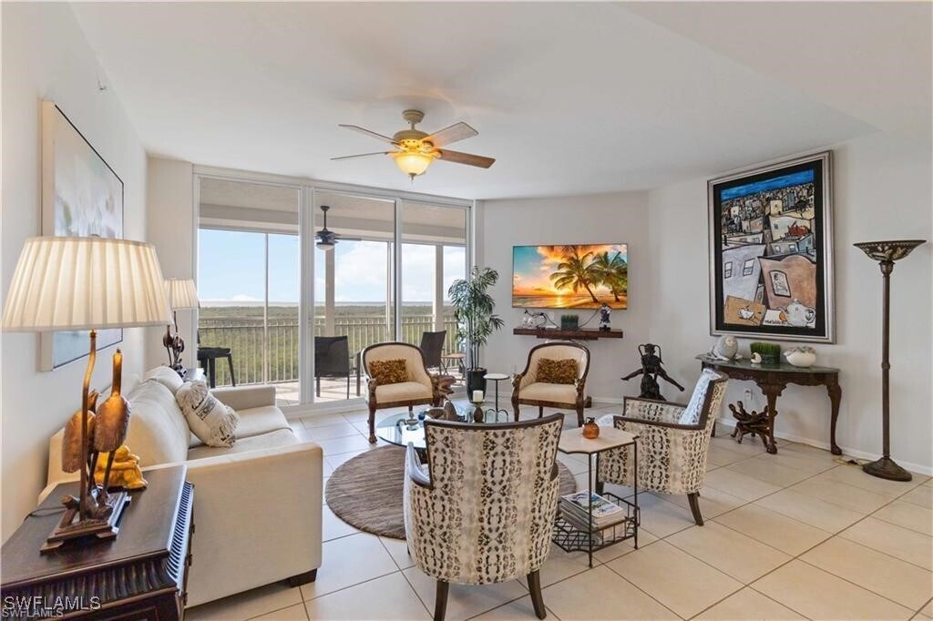 Foto principal - 1001 Arbor Lake Dr