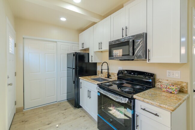 Foto del edificio - 1174 Sea Strand Ln
