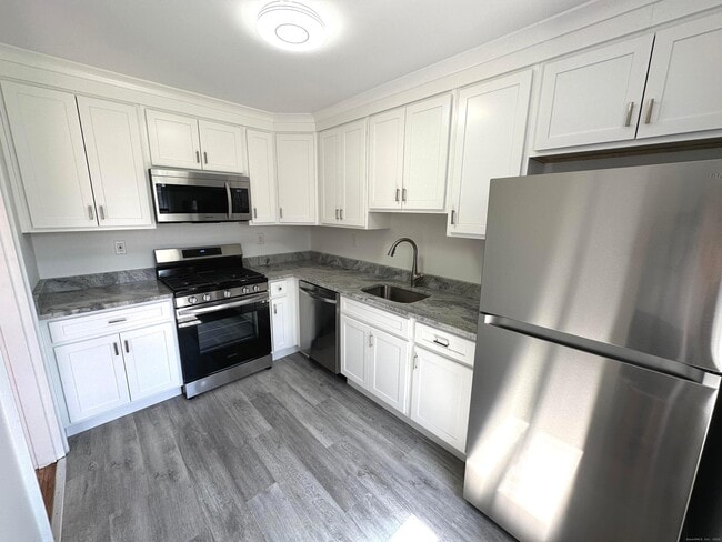 Building Photo - 29 Standish Rd