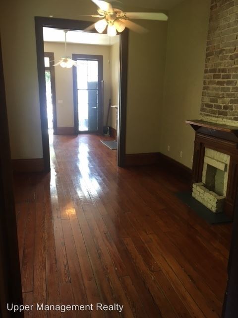 Building Photo - 643 S Dupre St