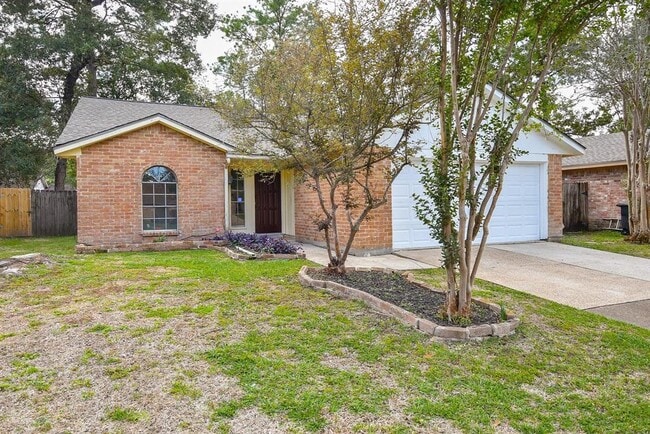 Building Photo - 2706 Foliage Green Dr