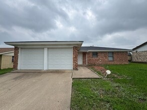 Building Photo - 113 Myra Lou Ave
