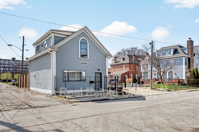 Foto del edificio - 145 E 14th St