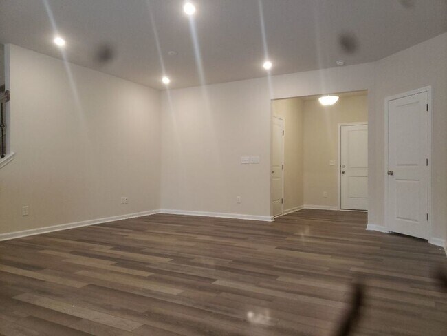 Building Photo - 1016 Everglades Way