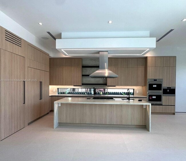 Building Photo - 13085 Coronado Terrace