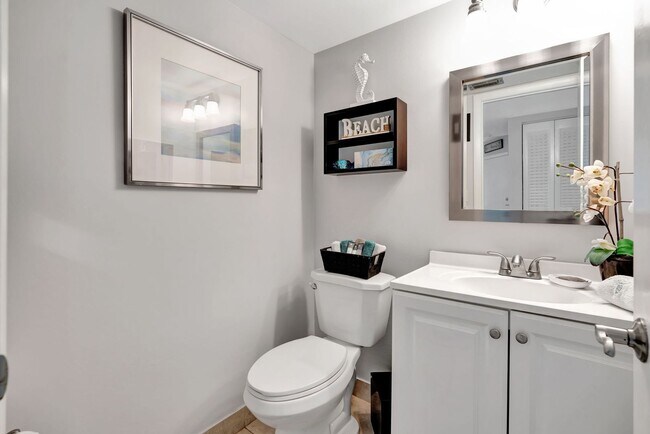 Foto del edificio - 1605 US HWY ONE V6-205