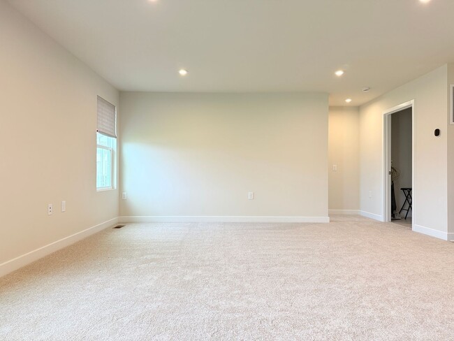 Foto del edificio - Beautiful New 3BR Milford Home – Community Pool, Gym & Prime Location!