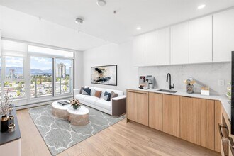 Building Photo - 13685 102 Av