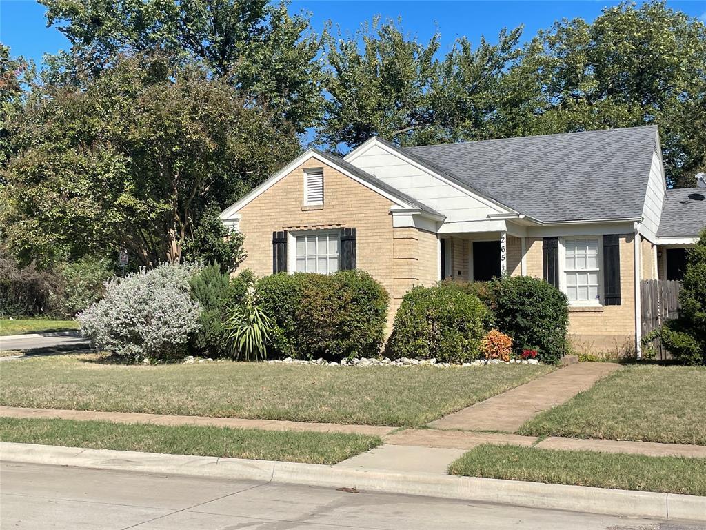 2651 Burlington Blvd, Dallas, TX 75211 House for Rent in Dallas, TX