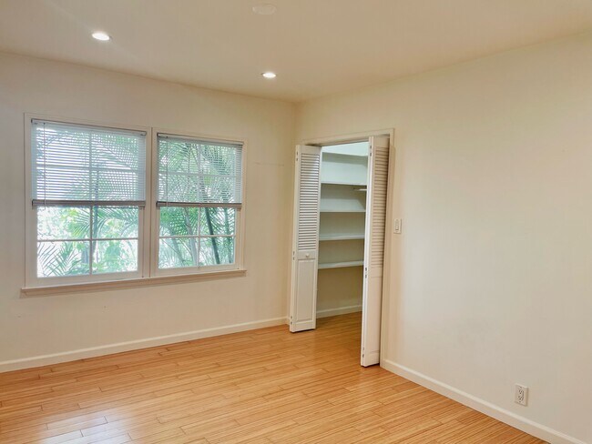 Dormitorio (sin amueblar) - 12114 Ohio Ave