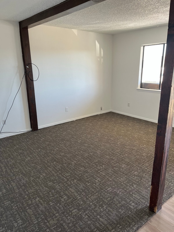 Foto del edificio - 2807 E 22nd St