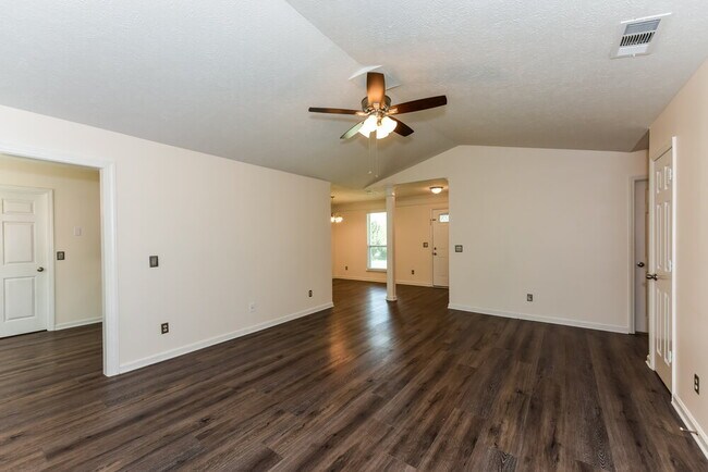 Foto del edificio - 809 Clearspring Ct