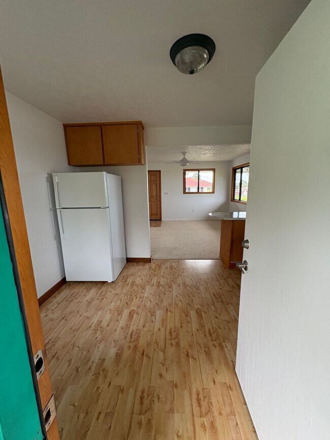 Foto del edificio - Beautiful 2 bedroom, 1.5 bath located in central Hilo town