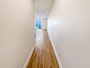 Building Photo - 5607 Mobeetie Lp