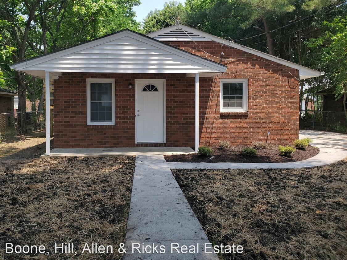 Primary Photo - 3 br, 1.5 bath House - 228 Union Street
