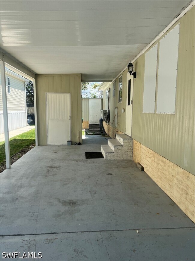 Foto del edificio - 777 Walkerbilt Rd