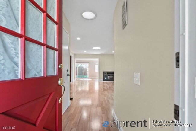 Building Photo - 4 br, 3 bath House - 6067 Bigelow Court, S...