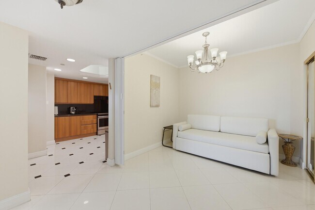 Foto del edificio - 9595 Collins Ave