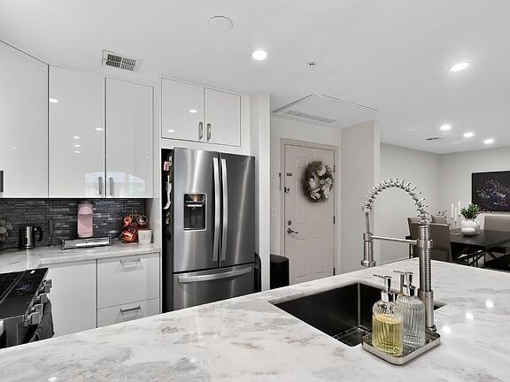 Foto del edificio - 1550 Technology Dr